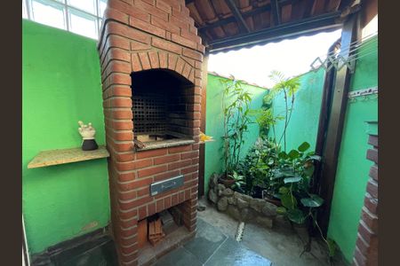 Casa de condomínio à venda com 137m², 4 quartos e 5 vagasÁrea comum