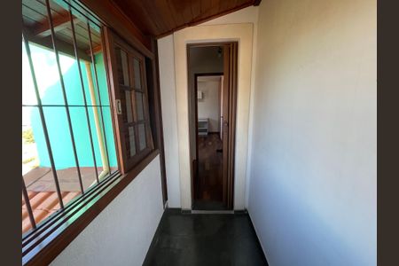 Casa de condomínio à venda com 137m², 4 quartos e 5 vagasEscritório