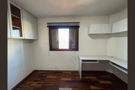 Casa de condomínio à venda com 137m², 4 quartos e 5 vagasQuarto 3