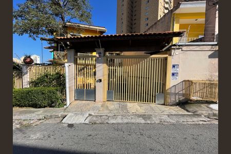 Casa de condomínio à venda com 137m², 4 quartos e 5 vagasFachada