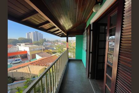Casa de condomínio à venda com 137m², 4 quartos e 5 vagasVaranda do Quarto 4