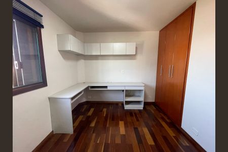 Casa de condomínio à venda com 137m², 4 quartos e 5 vagasQuarto 3
