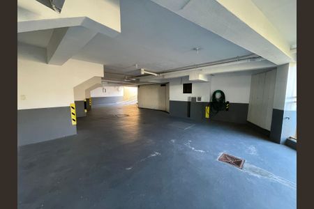 Casa de condomínio à venda com 137m², 4 quartos e 5 vagasGaragem