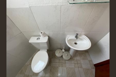 Casa de condomínio à venda com 137m², 4 quartos e 5 vagasBanheiro 6