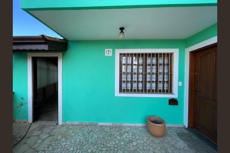 Casa de condomínio à venda com 137m², 4 quartos e 5 vagasfachada da casa