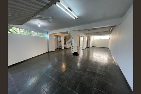Casa de condomínio à venda com 137m², 4 quartos e 5 vagasGaragem