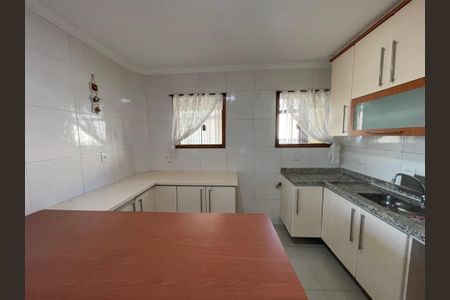 Casa de condomínio à venda com 137m², 4 quartos e 5 vagasCozinha
