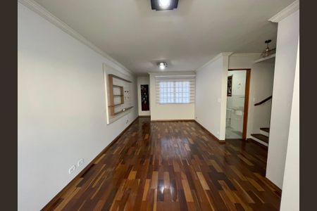 Casa de condomínio à venda com 137m², 4 quartos e 5 vagasSala