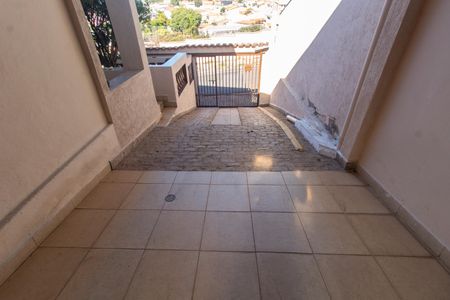 Casa à venda com 165m², 3 quartos e 3 vagas Casa à venda com 165m², 3 quartos e 3 vagasGaragem