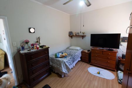 Casa à venda com 165m², 3 quartos e 3 vagas Casa à venda com 165m², 3 quartos e 3 vagasQuarto 2