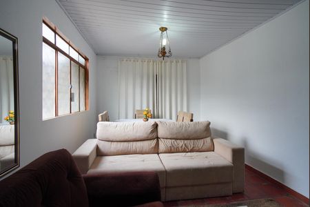 Casa à venda com 116m², 3 quartos e 2 vagasSala