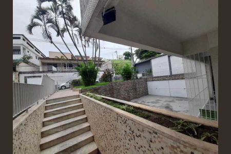 Apartamento à venda com 68m², 1 quarto e 1 vaga