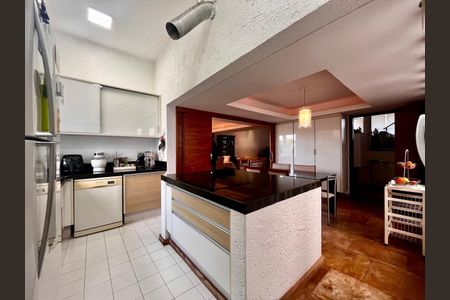 Casa à venda com 278m², 3 quartos e 3 vagasCozinha