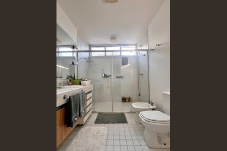 Casa à venda com 278m², 3 quartos e 3 vagasBanheiro Suíte 2