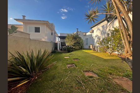 Casa à venda com 278m², 3 quartos e 3 vagasQuintal