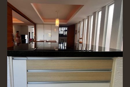 Casa à venda com 278m², 3 quartos e 3 vagasCozinha