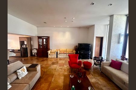 Casa à venda com 278m², 3 quartos e 3 vagasSala 