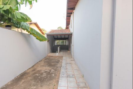 Casa à venda com 135m², 3 quartos e 2 vagas Casa à venda com 135m², 3 quartos e 2 vagasÁrea Externa