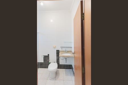 Casa à venda com 135m², 3 quartos e 2 vagas Casa à venda com 135m², 3 quartos e 2 vagasBanheiro da Suíte