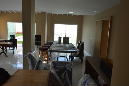 Casa de condomínio para alugar com 362m², 5 quartos e 5 vagas Casa de condomínio para alugar com 362m², 5 quartos e 5 vagasSala