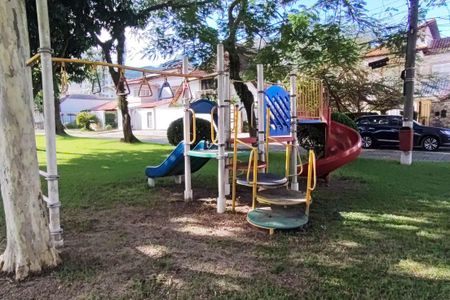 Casa de condomínio para alugar com 362m², 5 quartos e 5 vagas Casa de condomínio para alugar com 362m², 5 quartos e 5 vagasÁrea comum - Playground