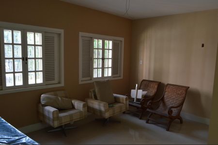Casa de condomínio para alugar com 362m², 5 quartos e 5 vagas Casa de condomínio para alugar com 362m², 5 quartos e 5 vagasSuíte 3