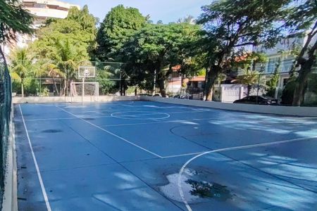 Casa de condomínio para alugar com 362m², 5 quartos e 5 vagas Casa de condomínio para alugar com 362m², 5 quartos e 5 vagasÁrea comum