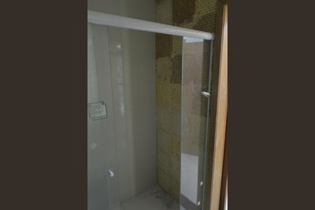 Casa de condomínio para alugar com 362m², 5 quartos e 5 vagas Casa de condomínio para alugar com 362m², 5 quartos e 5 vagasBanheiro da Suíte 1