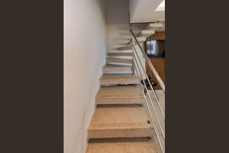 Apartamento à venda com 100m², 3 quartos e 1 vagaEscada