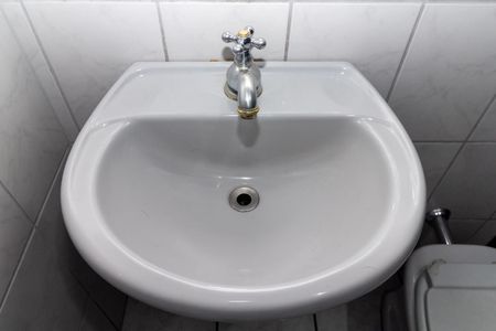 Casa à venda com 220m², 4 quartos e 4 vagas Casa à venda com 220m², 4 quartos e 4 vagasBanheiro 2