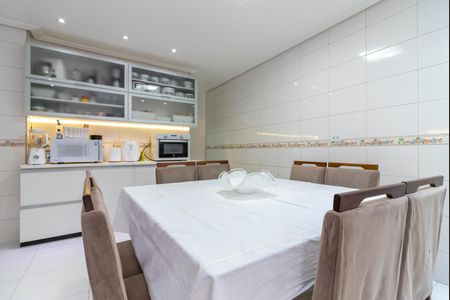 Casa à venda com 192m², 4 quartos e 3 vagas Casa à venda com 192m², 4 quartos e 3 vagasCozinha