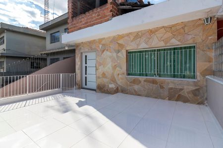 Casa à venda com 192m², 4 quartos e 3 vagas Casa à venda com 192m², 4 quartos e 3 vagasVaranda da Sala