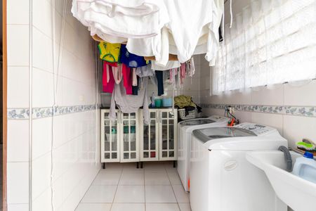 Casa à venda com 192m², 4 quartos e 3 vagas Casa à venda com 192m², 4 quartos e 3 vagasÁrea de Serviço