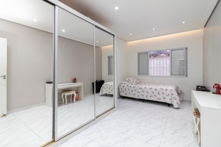 Casa à venda com 192m², 4 quartos e 3 vagas Casa à venda com 192m², 4 quartos e 3 vagasQuarto 2
