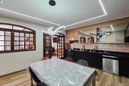 Casa à venda com 182m², 3 quartos e 2 vagasCozinha