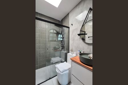 Casa à venda com 182m², 3 quartos e 2 vagasBanheiro Social