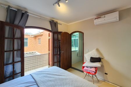 Casa à venda com 182m², 3 quartos e 2 vagasSuíte