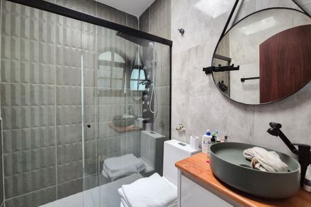 Casa à venda com 182m², 3 quartos e 2 vagasBanheiro Social