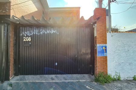 Casa à venda com 182m², 3 quartos e 2 vagasFachada