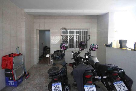 Casa à venda com 270m², 1 quarto e 1 vaga Casa à venda com 270m², 1 quarto e 1 vagaGaragem