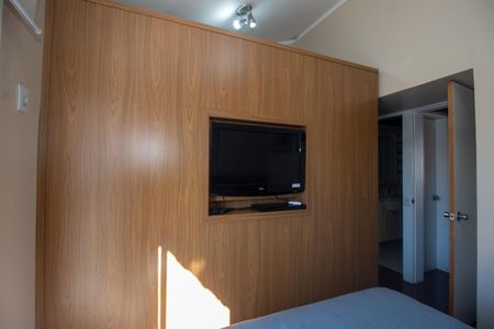 Casa à venda com 90m², 2 quartos e 2 vagas Casa à venda com 90m², 2 quartos e 2 vagasSuíte