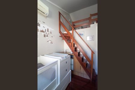 Casa à venda com 90m², 2 quartos e 2 vagas Casa à venda com 90m², 2 quartos e 2 vagasQuarto