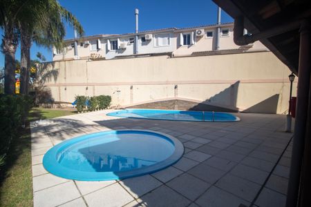 Casa à venda com 90m², 2 quartos e 2 vagas Casa à venda com 90m², 2 quartos e 2 vagasÁrea comum - Piscina
