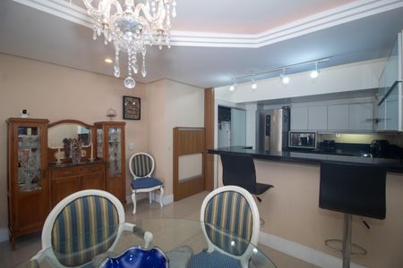 Casa à venda com 90m², 2 quartos e 2 vagas Casa à venda com 90m², 2 quartos e 2 vagasCozinha