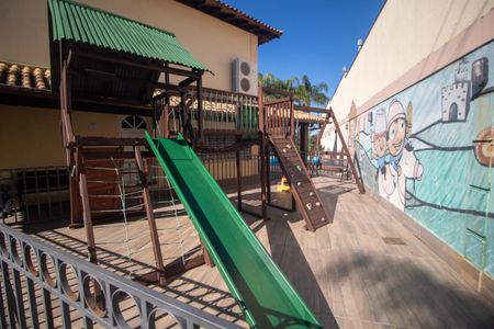 Casa à venda com 90m², 2 quartos e 2 vagas Casa à venda com 90m², 2 quartos e 2 vagasÁrea comum - Playground