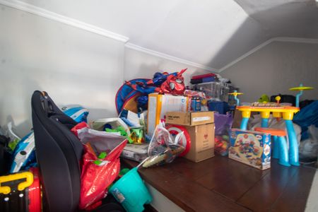 Casa à venda com 90m², 2 quartos e 2 vagas Casa à venda com 90m², 2 quartos e 2 vagasQuarto