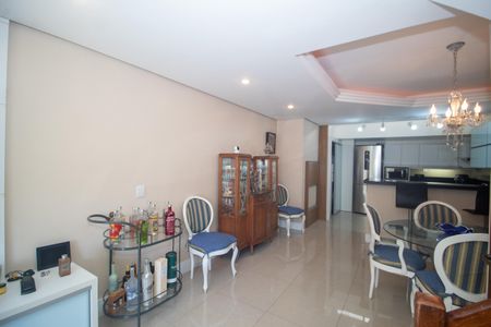 Casa à venda com 90m², 2 quartos e 2 vagas Casa à venda com 90m², 2 quartos e 2 vagasCozinha