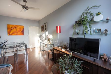 Apartamento à venda com 65m², 2 quartos e 1 vaga Apartamento à venda com 65m², 2 quartos e 1 vagaSala