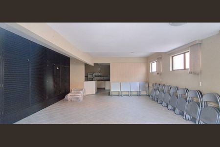 Apartamento à venda com 82m², 2 quartos e 1 vaga Apartamento à venda com 82m², 2 quartos e 1 vagaArea Comum