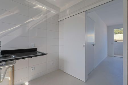 Apartamento à venda com 58m², 2 quartos e 2 vagas Apartamento à venda com 58m², 2 quartos e 2 vagasCozinha e Área de Serviço